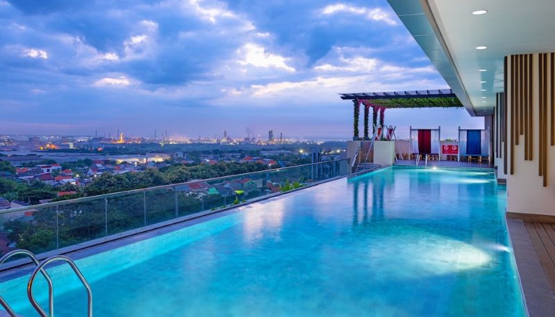 Piscina - Aston Gresik Hotel & Conference Center