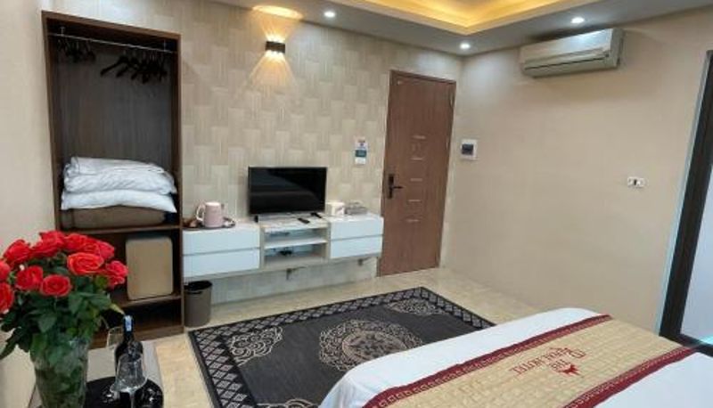 Info - The Royal Hotel Near West Lake