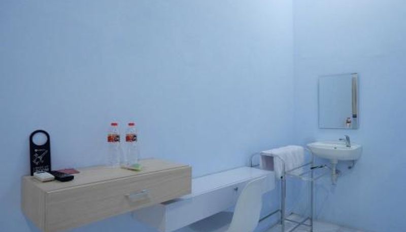 Bagno - RedDoorz Syariah near Stasiun Pekalongan 3