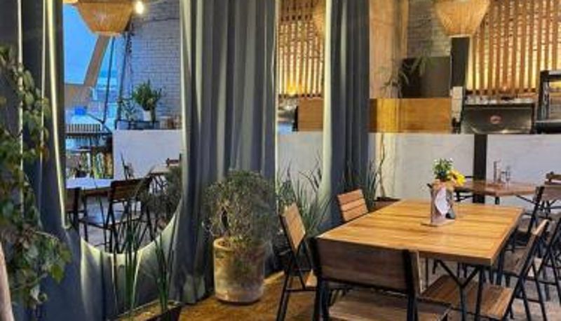Frühstücksraum innerhalb des Restaurants - Hotel Portal & Suites