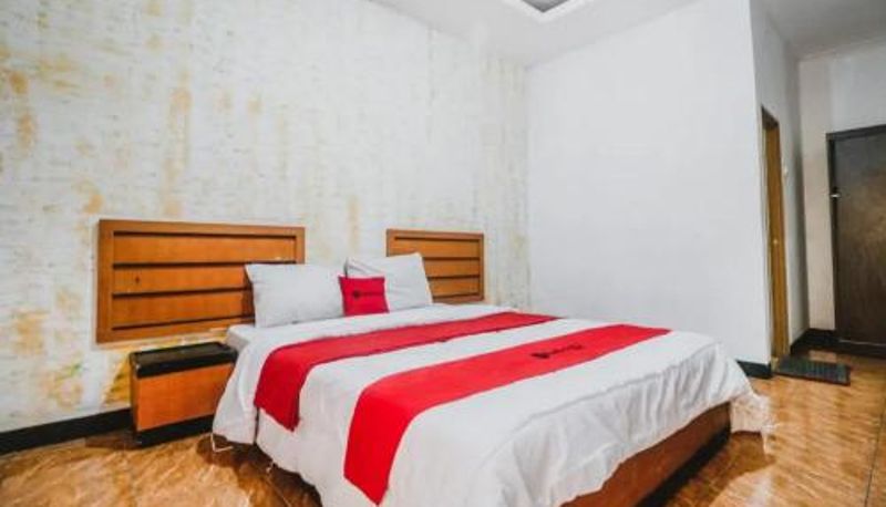 Oda - RedDoorz Plus at Neo Asri Hotel Megamendung Puncak Bogor