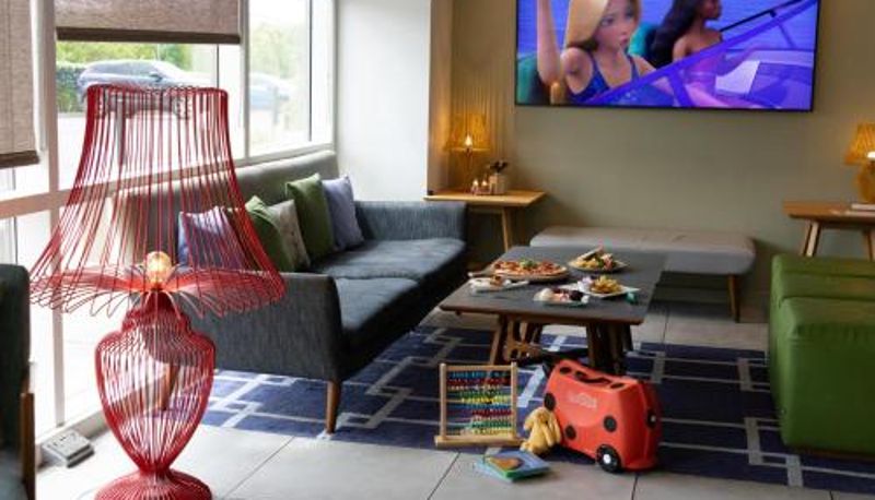 Info - Holiday Inn Salisbury - Stonehenge by IHG
