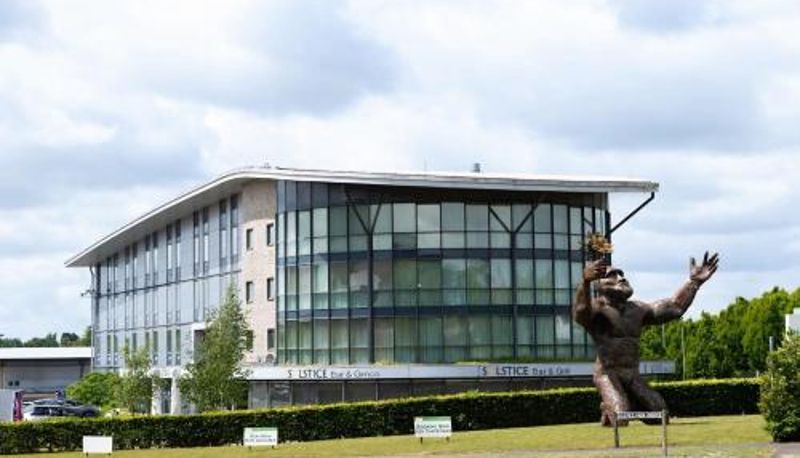 Area esterna dell'hotel - Holiday Inn Salisbury - Stonehenge by IHG