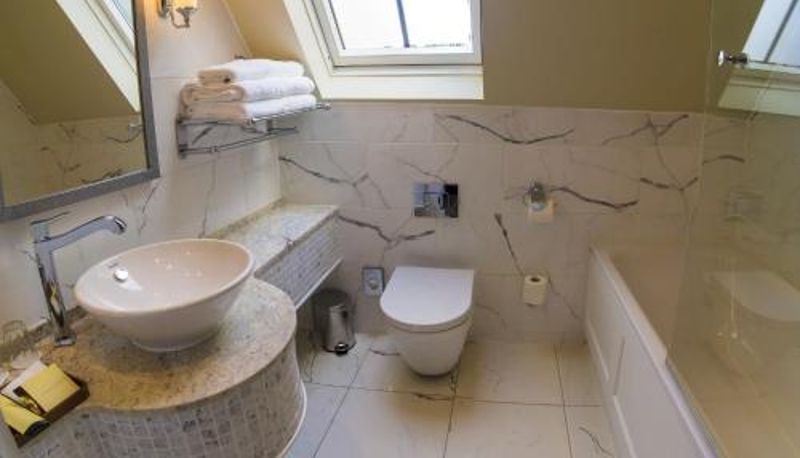 Badezimmer - St Paul's Hotel