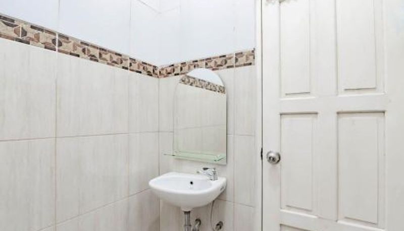 Bagno - Urbanview Hotel Bundaran Besar Palangkaraya by RedDoorz