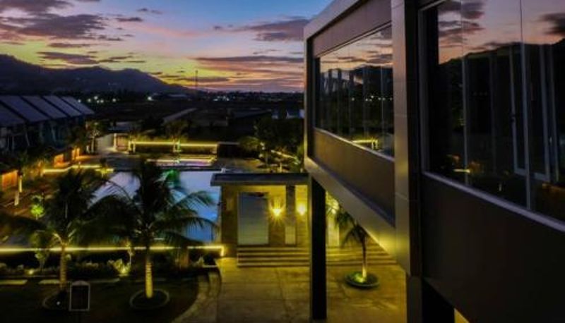 Pool - Aston Gorontalo Hotel & Convention Center