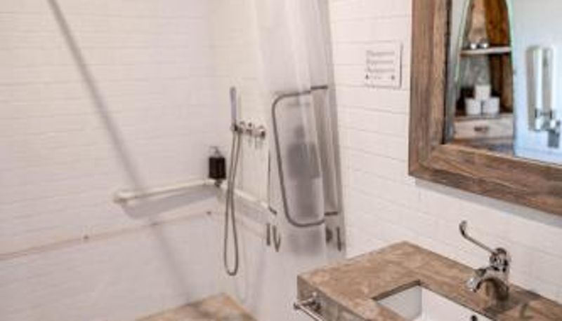 Informacje - Surfers Lodge Peniche