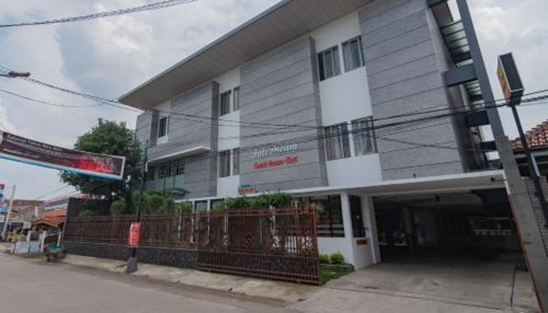 Otel açık alanı - RedDoorz Plus @ Cirebon City Center