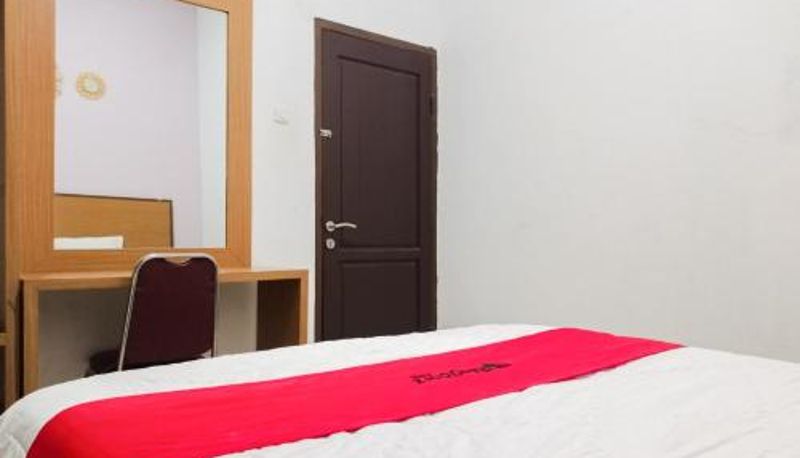 Room - RedDoorz Syariah at Kiapma Hotel