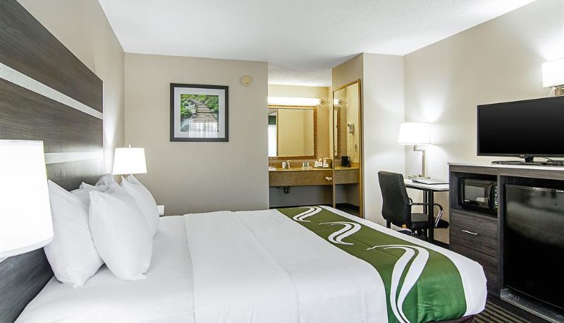 Room - Quality Inn Savannah I-95