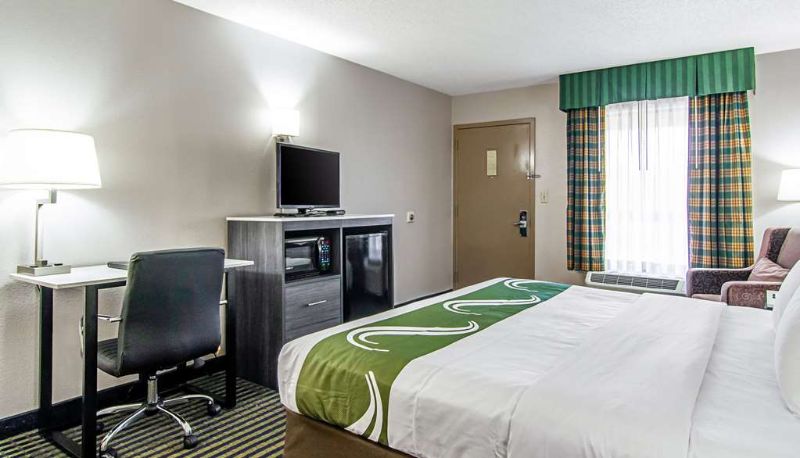 Room - Quality Inn Savannah I-95