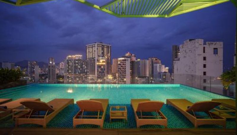 Havuz - Seaesta Nha Trang Hotel