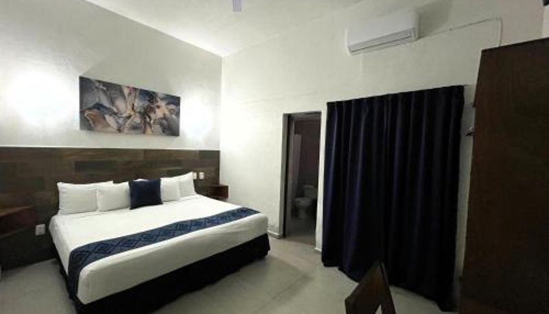 Info - Hotel Juarez 70