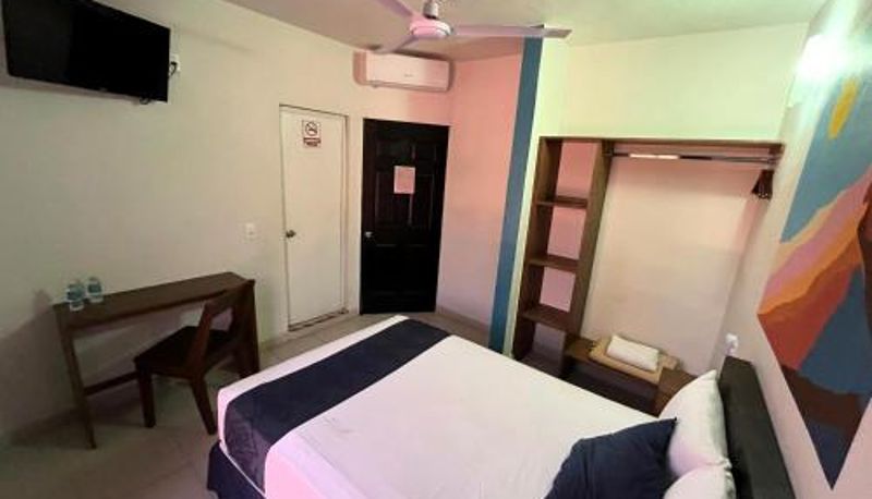 Info - Hotel Juarez 70