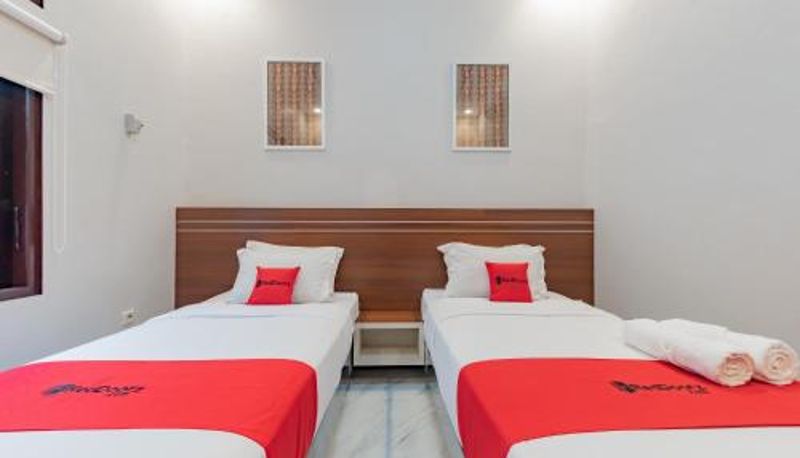 Zimmer - RedDoorz Plus at Orange Diponogoro Palangkaraya