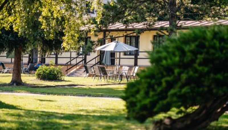 Otel açık alanı - Resort Lesák
