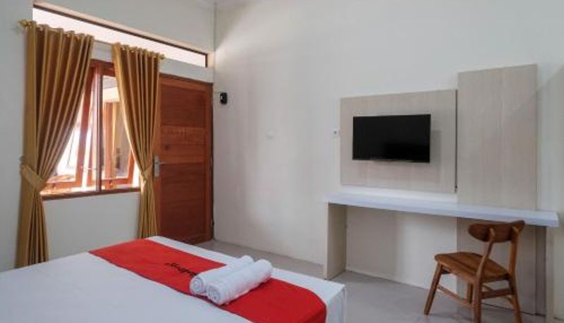 Zimmer - RedDoorz Plus Syariah at Hotel Indonesia Kajen