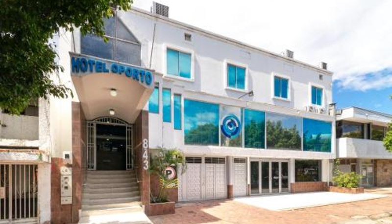 Zona exterior del hotel - Ayenda Oporto Suites