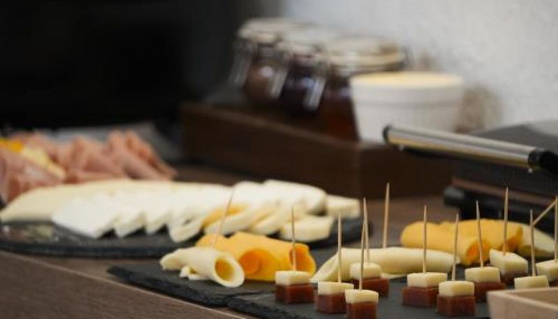 Salle de petit-déjeuner dans le restaurant - Hemma Bogotá Chapinero Premium Suites Hotel