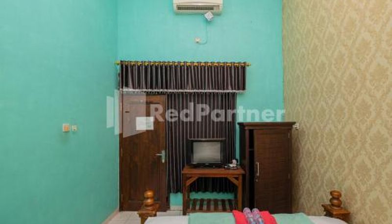 Kamer - Hotel Wisata Ziarah Sunan Bonang Syariah Mitra RedDoorz