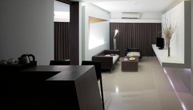Info - Nine Forty One Hotel