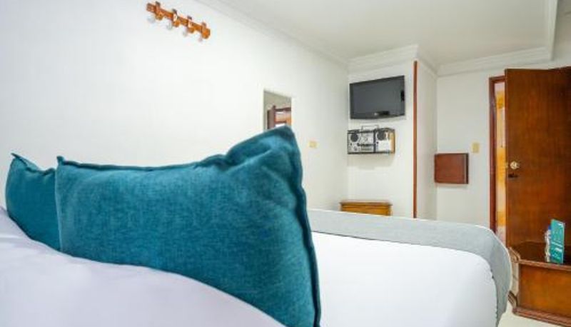 Standard room - Hotel Casa Blanca Bogota