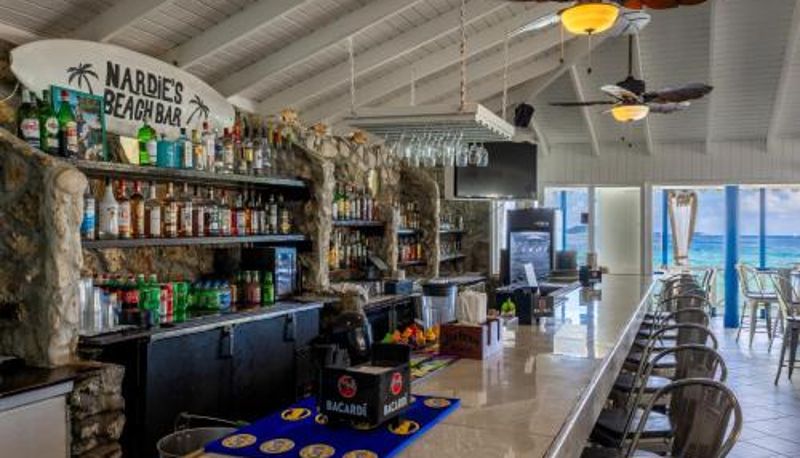 Bar - Sebastian's on the Beach