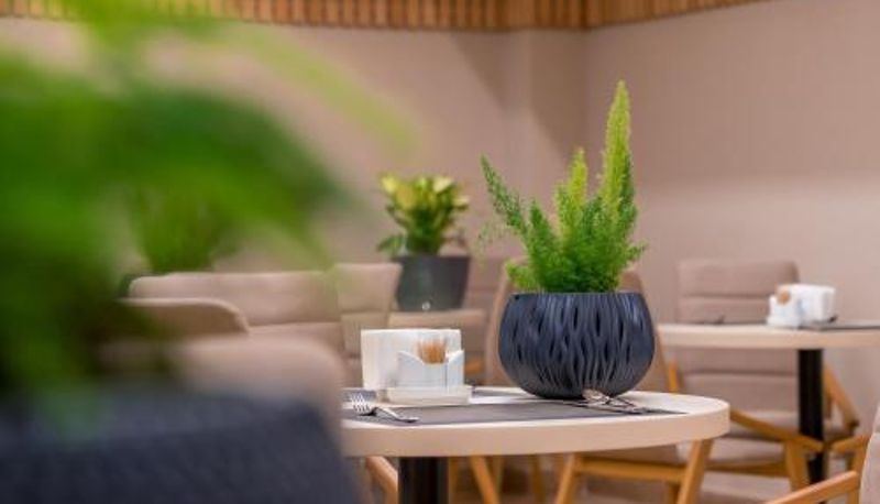 Ontbijtzaal in het restaurant - Bridge Hotel
