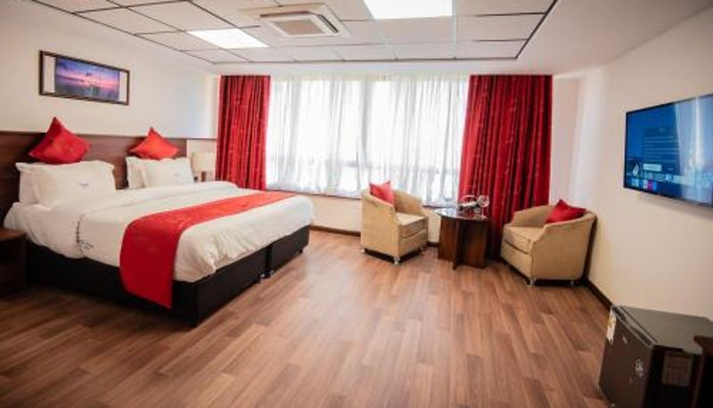 Info - Westlands The Crossroads Hotel