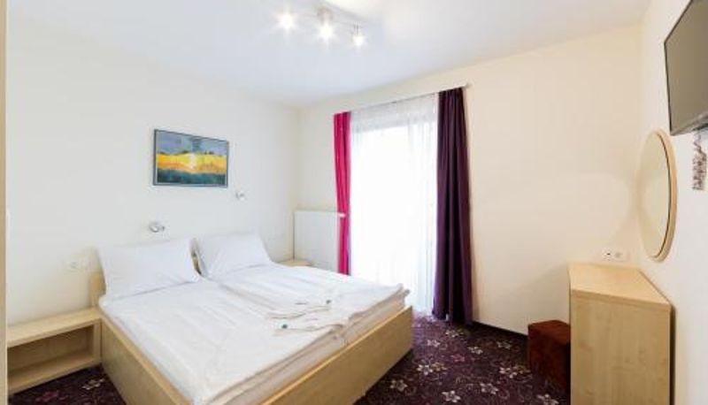 Info - Hotel Jakec Trije kralji na Pohorju