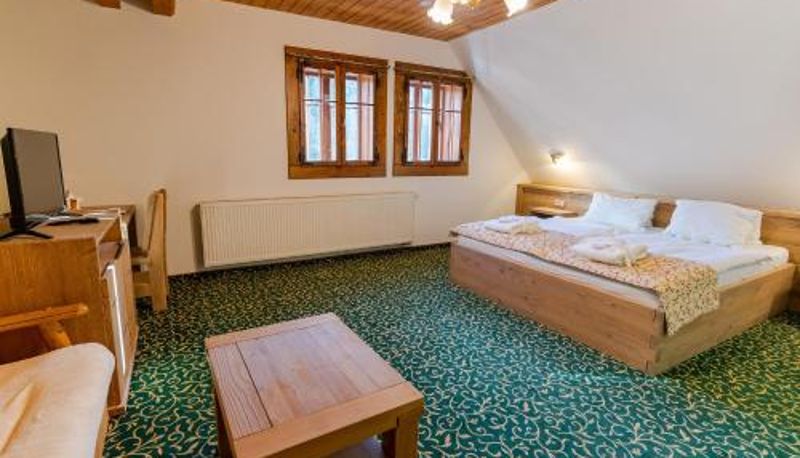 Pokój trzyosobowy - Hotel Strachanovka - Jánska Koliba