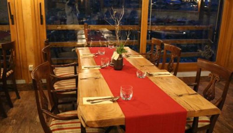Frühstücksraum innerhalb des Restaurants - Gorska Reka Guesthouse