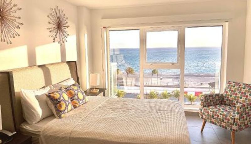 Daire - Ocean View Condo overlooking the Caribbean Sea at Harbour House