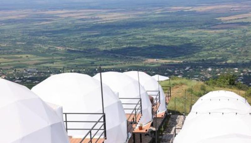 Zona exterior del hotel - Signagi Glamping