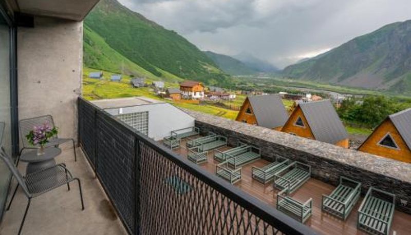 Ausblick - Step Inn - Kazbegi