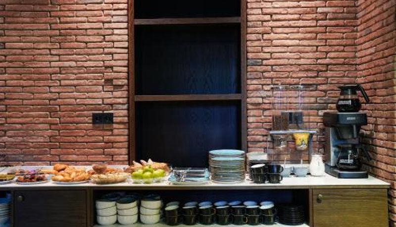 Frühstücksraum innerhalb des Restaurants - Epigraph Tbilisi Center