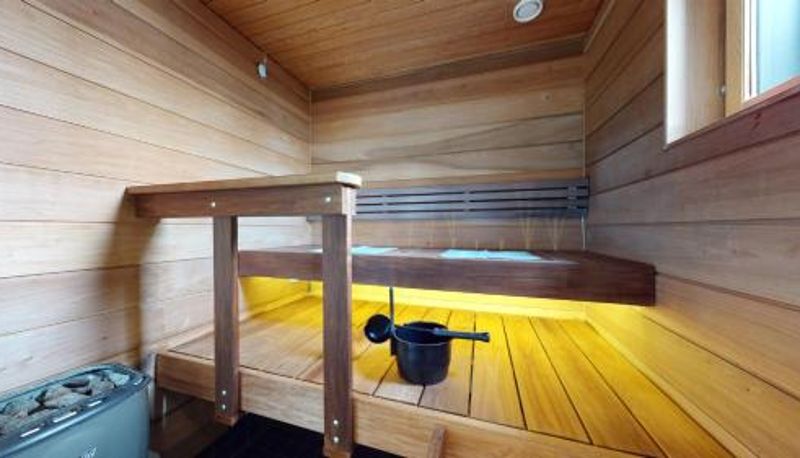 Sauna - Sandy Kelt - Irish House Apartments