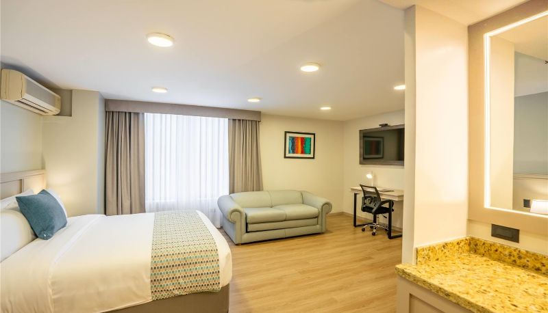 Camera - La Quinta by Wyndham Quito