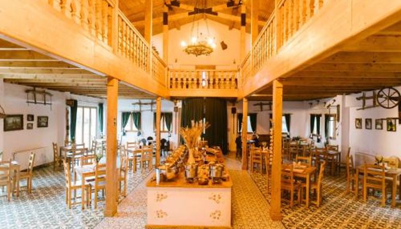 Frühstücksraum innerhalb des Restaurants - Wolkendorf Bio Hotel & Spa