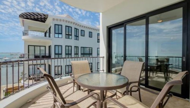 スイート - Diamante Beachfront Suites