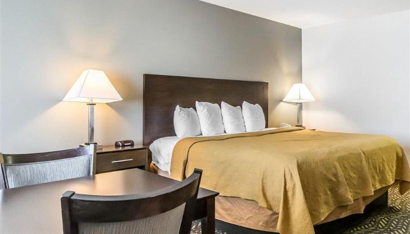 Pokój - Quality Inn & Suites University/Airport