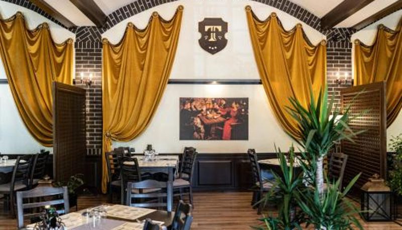 Sala śniadaniowa w restauracji - Hotel Trotuş