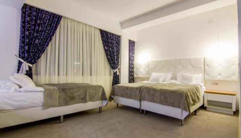 Dreibettzimmer - Gardenia Hotel & Spa