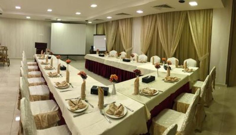 Business centre - Al Diyar Hotel