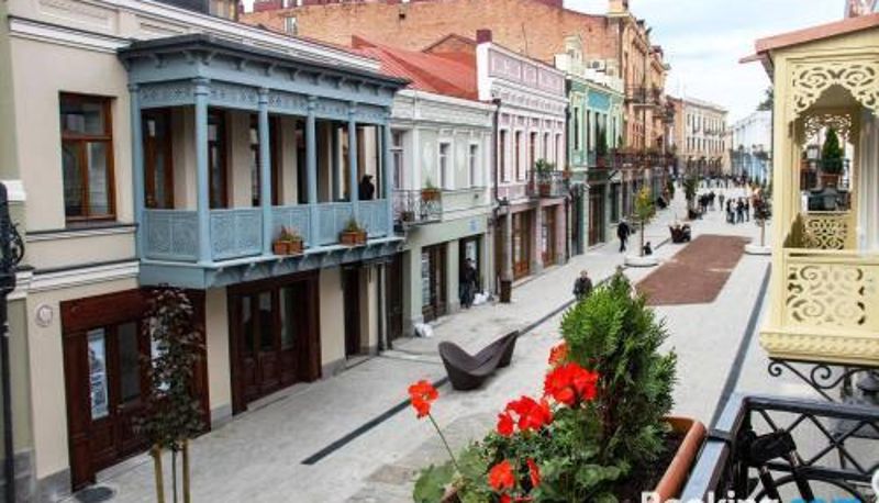 Apartment - Bright Cozy King Bed Studio Apartment in Tbilisi Center