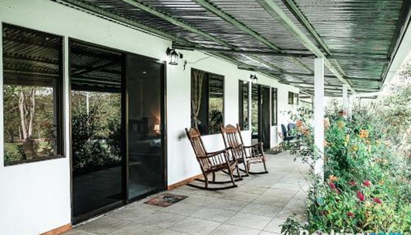 Pokój z balkonem - Hotel Little Paradise
