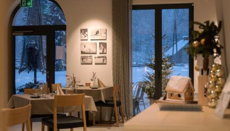 Frühstücksraum innerhalb des Restaurants - Triangel Boutique Hotel