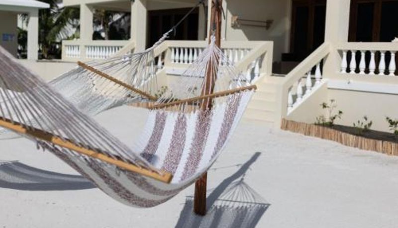 Buitenruimte van het hotel - Ocean's Edge Belize