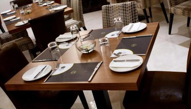 Sala śniadaniowa w restauracji - Crystal Hotel