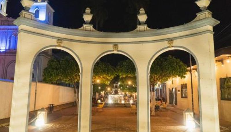 ホテルの屋外エリア - La Casa de Mamapán Hotel Colonial Ahuachapan